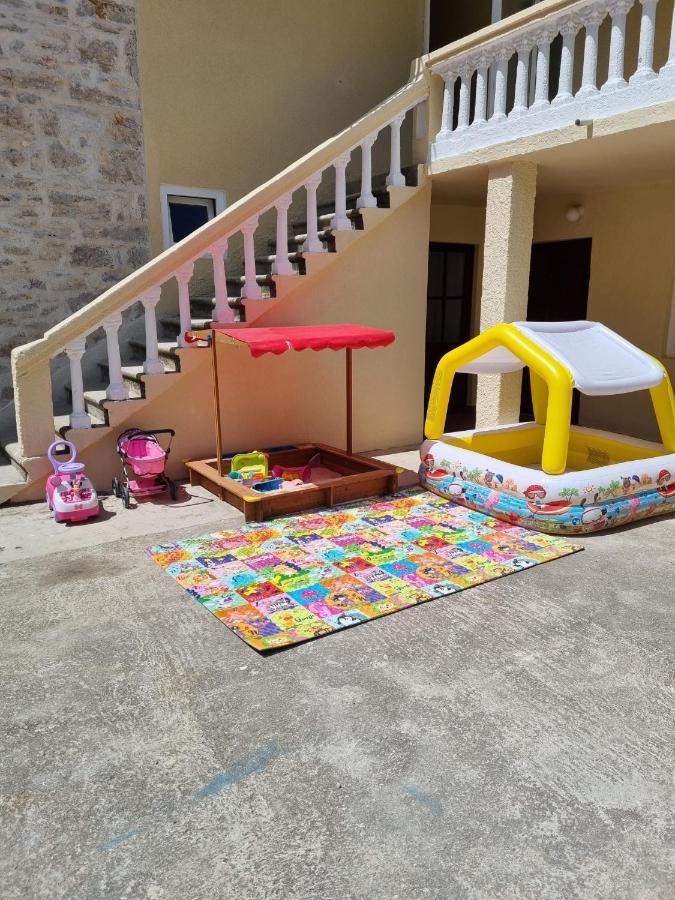 Apartmani Barbarosa Sveti Filip i Jakov Buitenkant foto